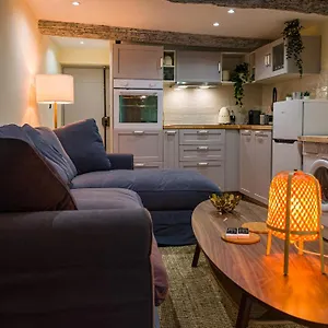  Apartment Vieille Neuf Et Cosy, Deux Chambres, 6 Couchages