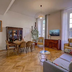  Apartment Maison Bianchi - Old Town Flower Market